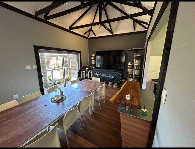 519.50M² BUSINESS FOR SALE IN JEFFREYS BAY CENTRAL